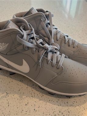 Nike Men’s Air Jordan 1 Football Cleats - Gray/White